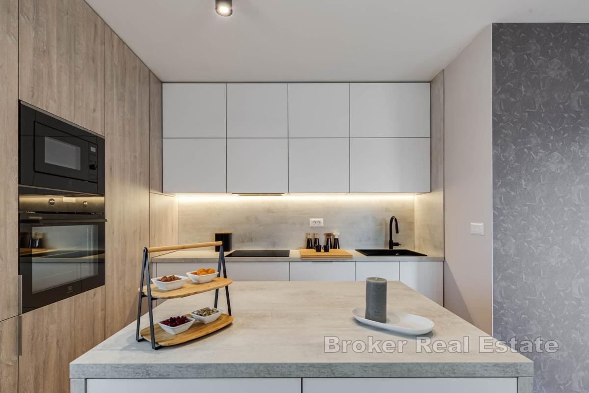 Appartamento di lusso con jacuzzi privata e vista sulla città