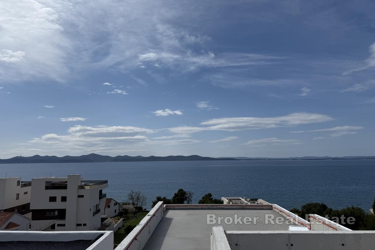 Luxuriöses Penthouse mit Pool und Dachterrasse