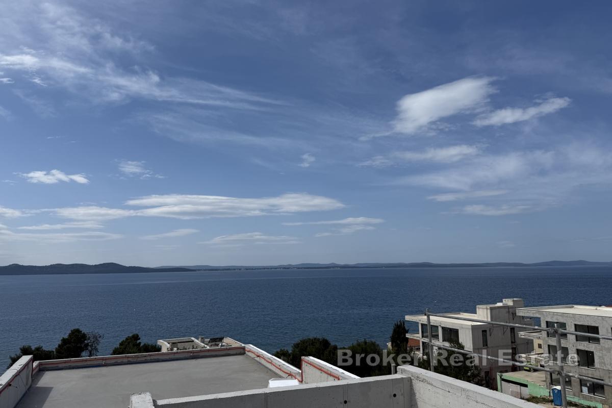 Luxuriöses Penthouse mit Pool und Dachterrasse