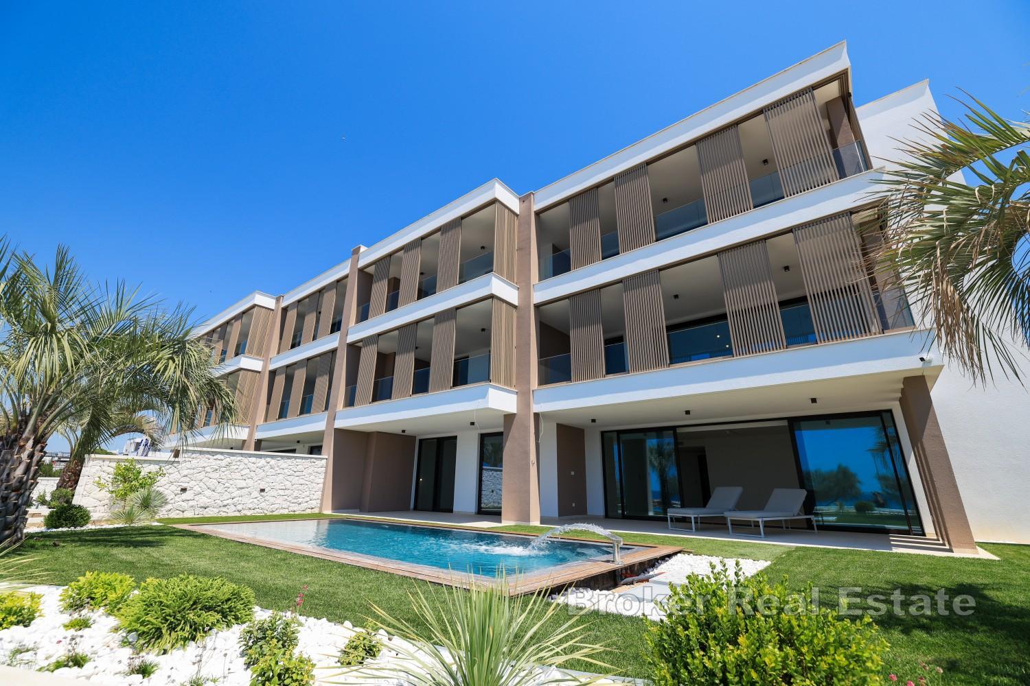 Appartamento in palazzo di lusso, prima fila mare