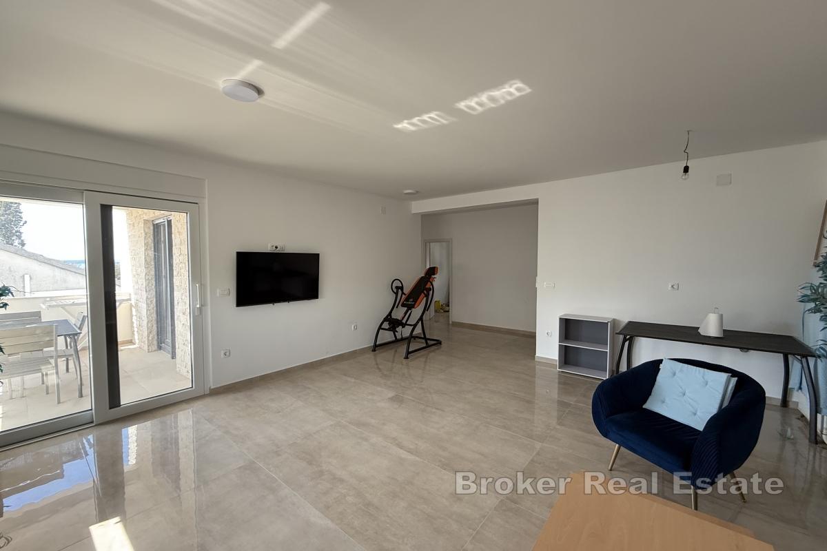Geräumige Wohnung in einem Neubau mit Meerblick
