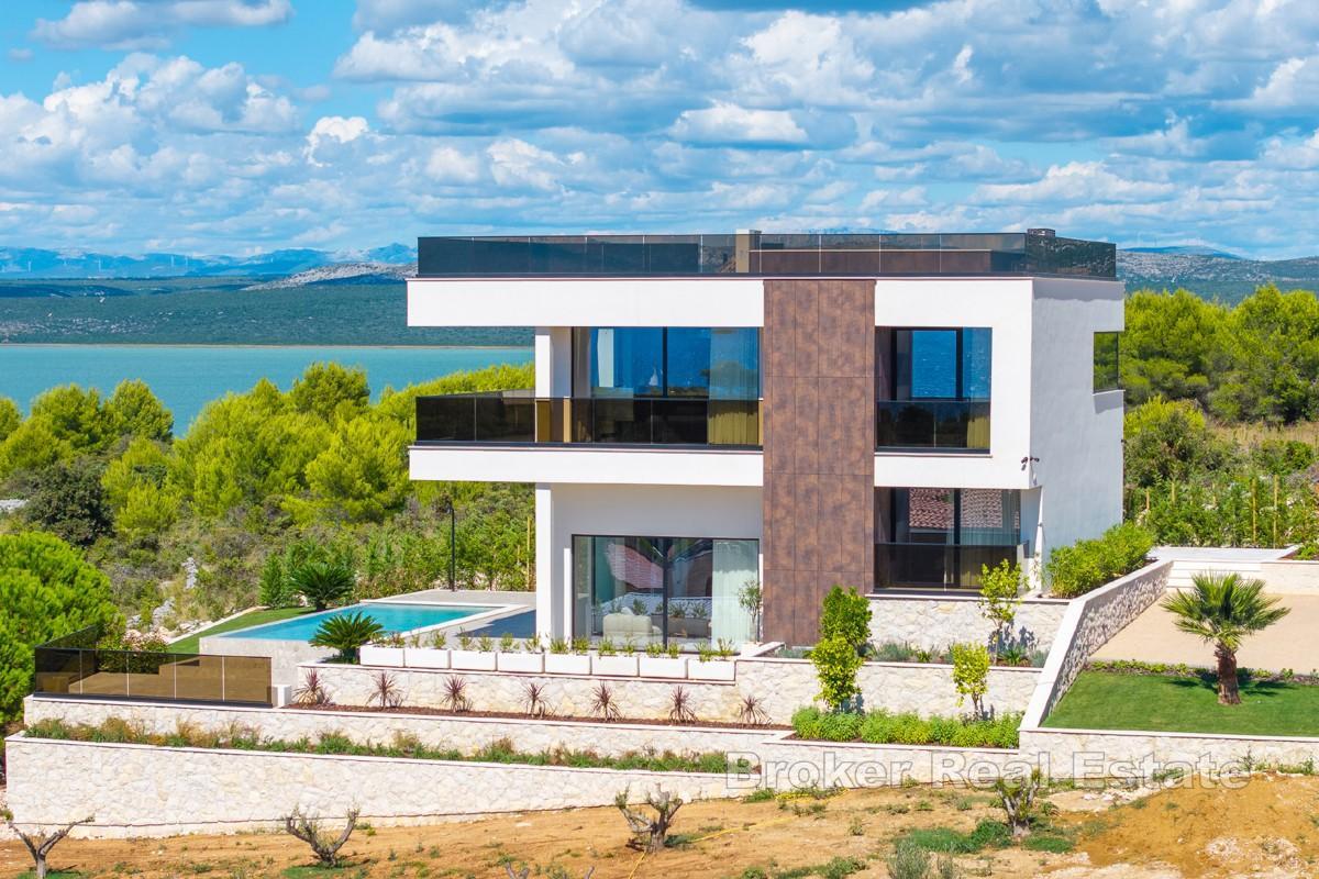 Exklusive Adria-Villa mit unvergleichlichem 360°-Panoramablick auf Meer, See und Inseln