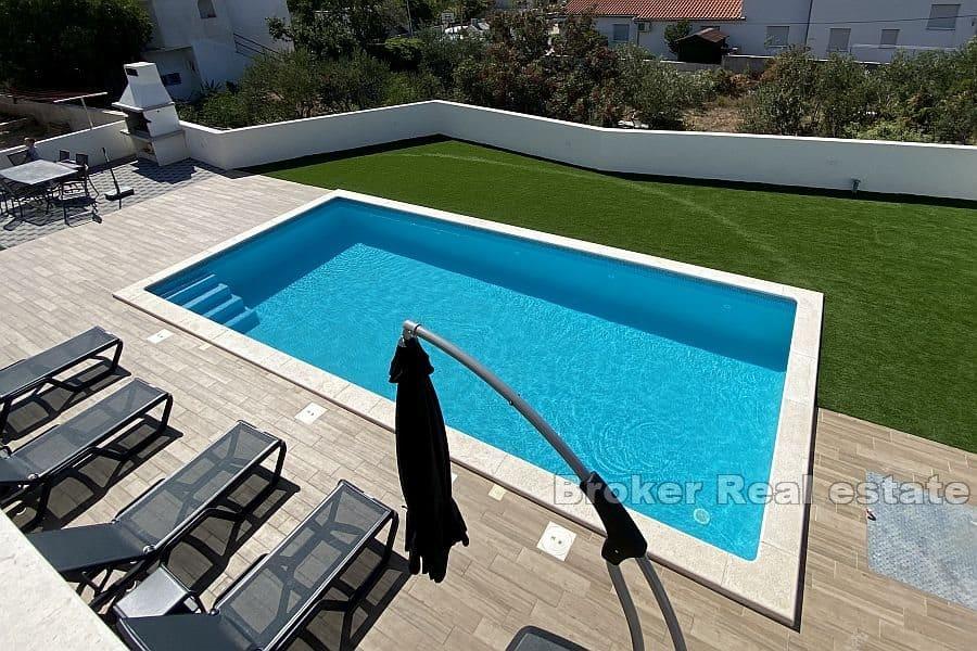Moderne Villa mit Pool