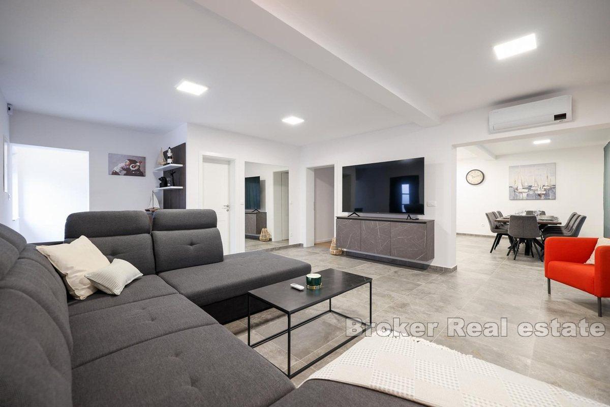 Modern villa med pool