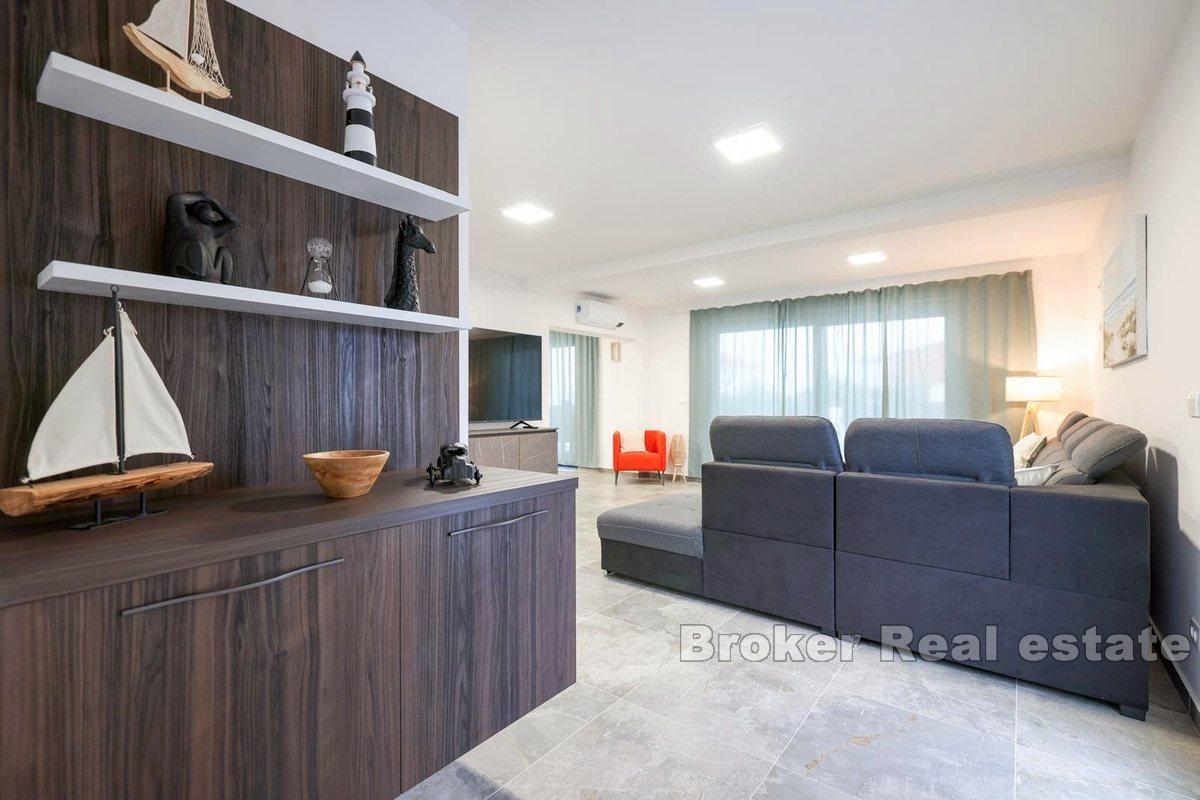 Modern villa med pool