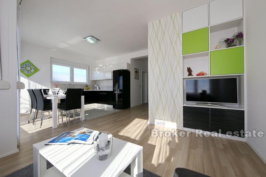 Modernt hus med pool