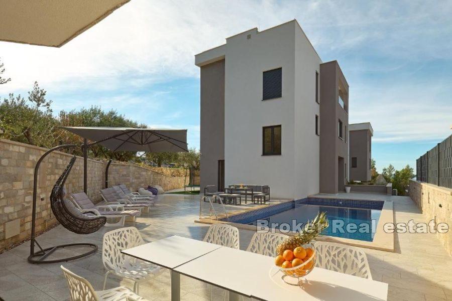 Eine Villa mit Panoramablick auf das Meer