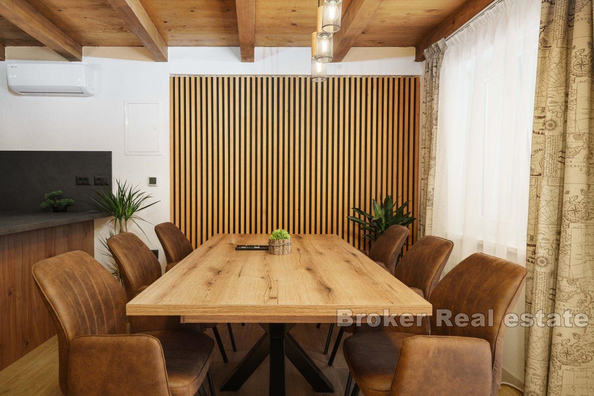 Renovated house with roof terrace and sea view