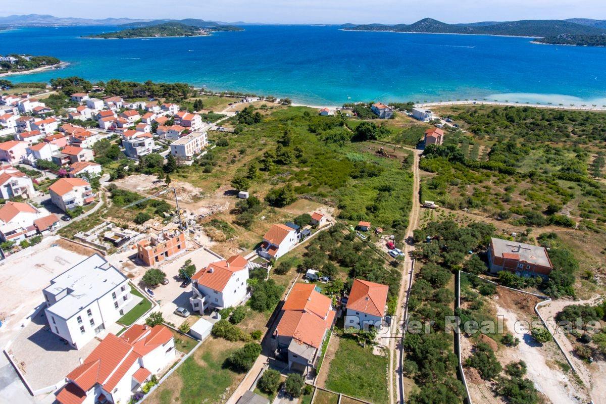 Building plot near the beach