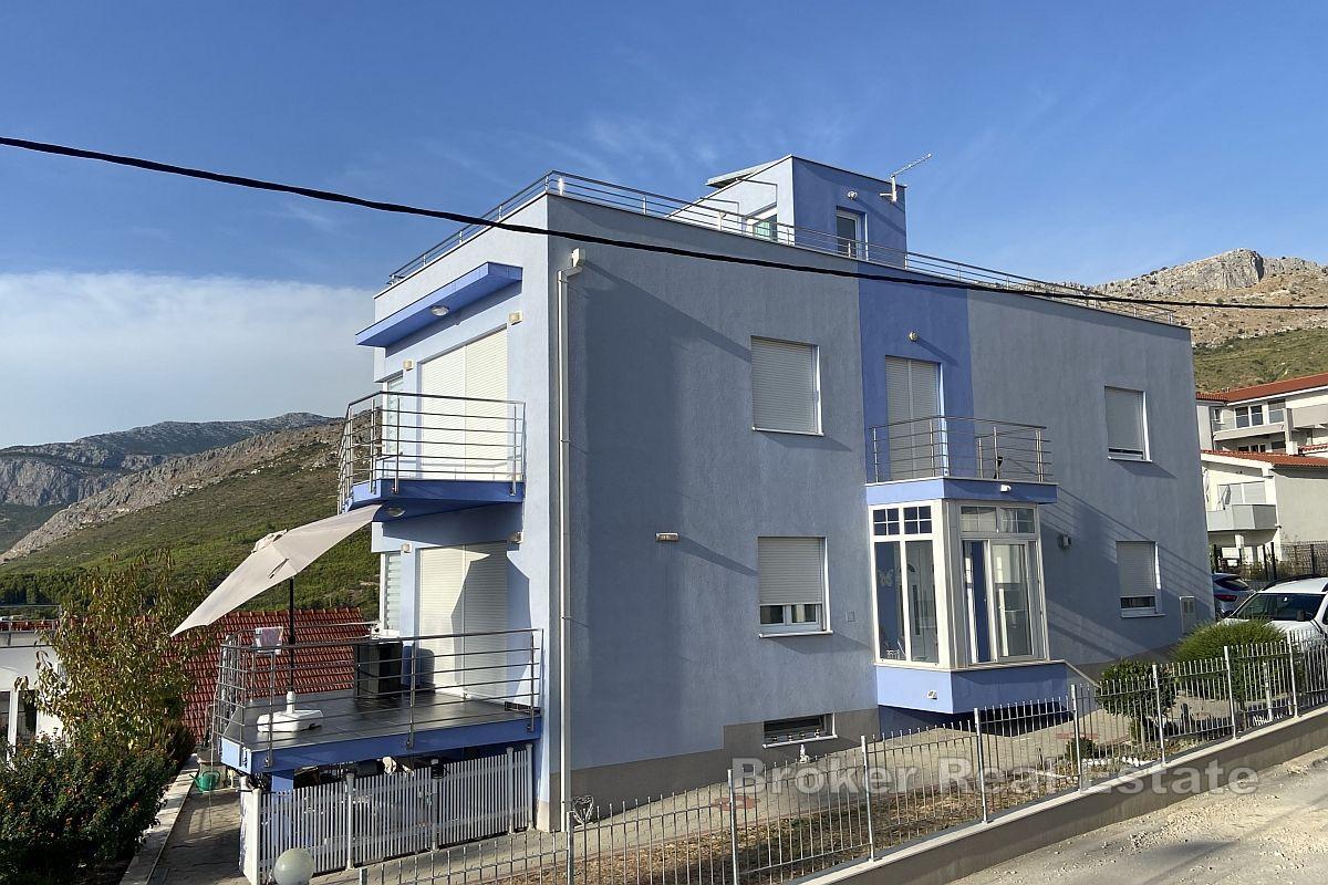Modernes Einfamilienhaus mit Meerblick
