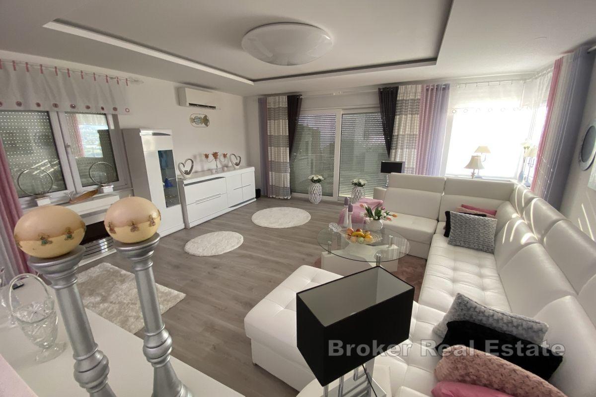 Modernes Einfamilienhaus mit Meerblick