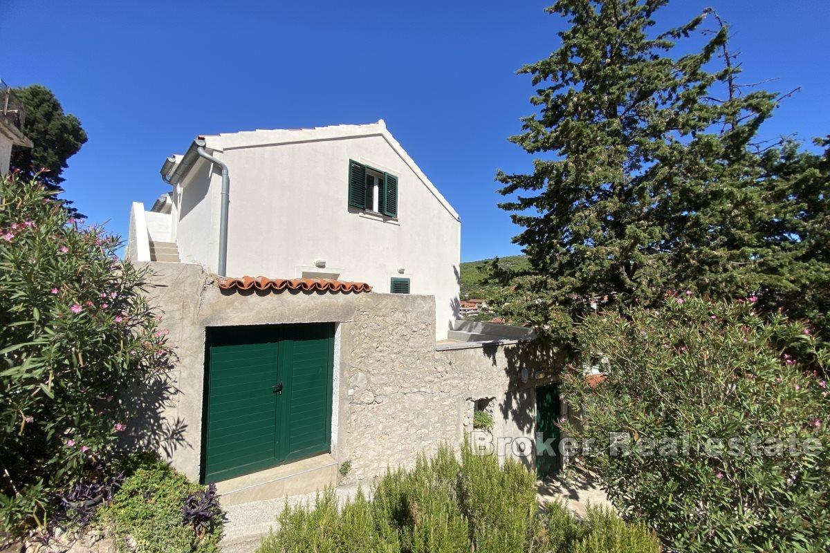 Haus mit Pool und Meerblick