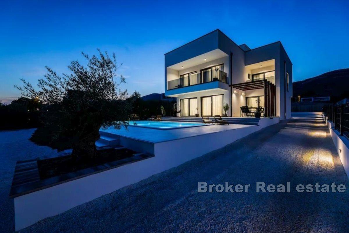 Luxusvilla mit Meerblick