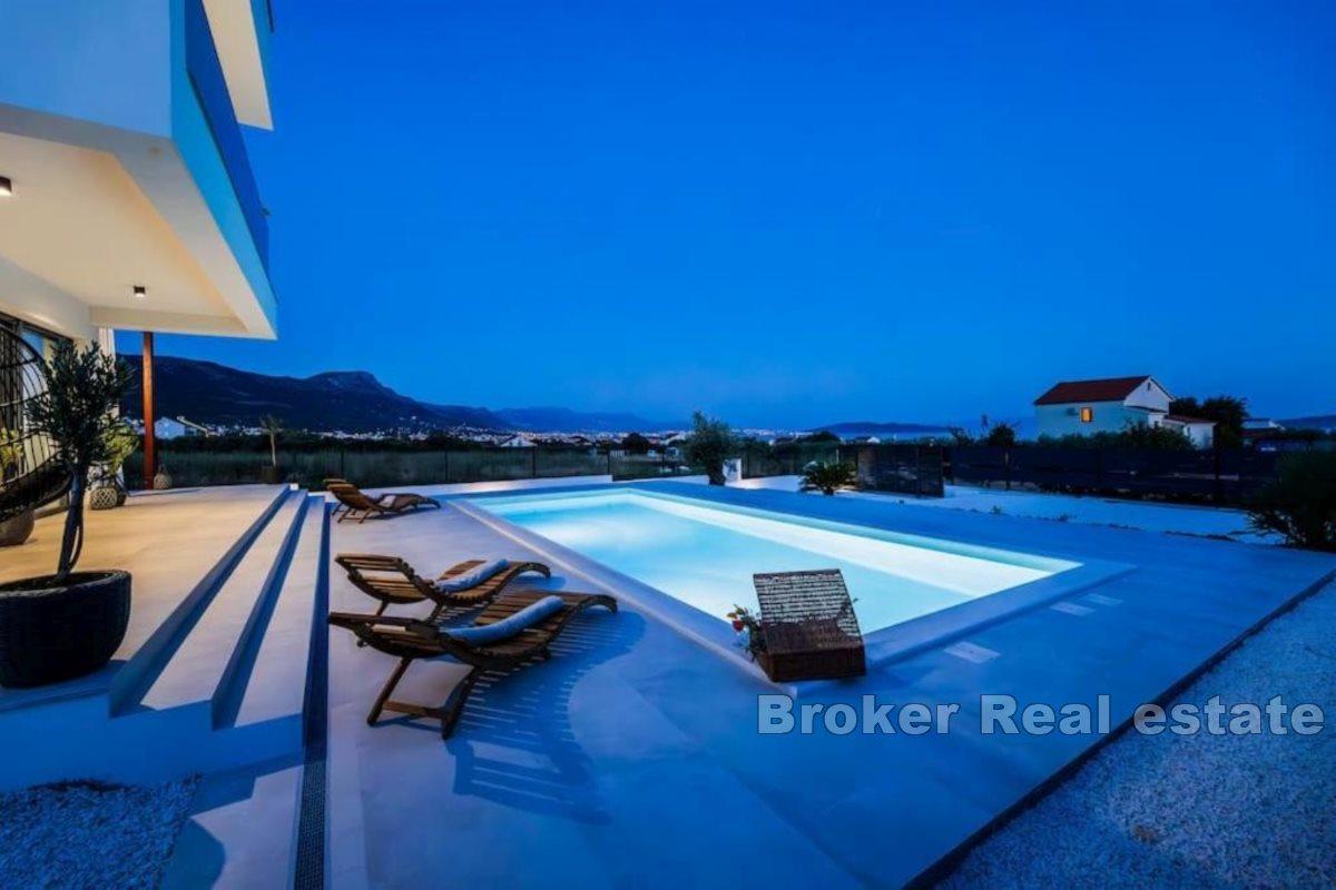 Luxusvilla mit Meerblick