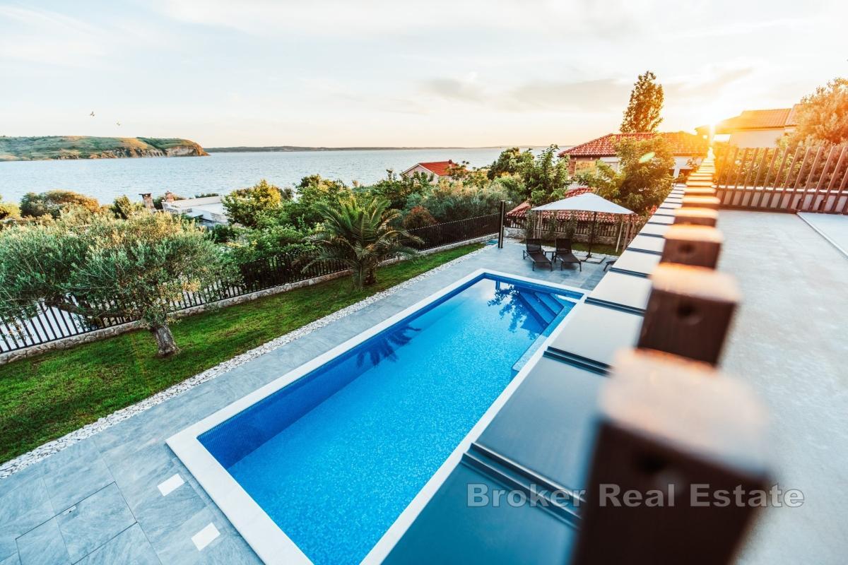 Villa di lusso con piscina, sauna e vista mare