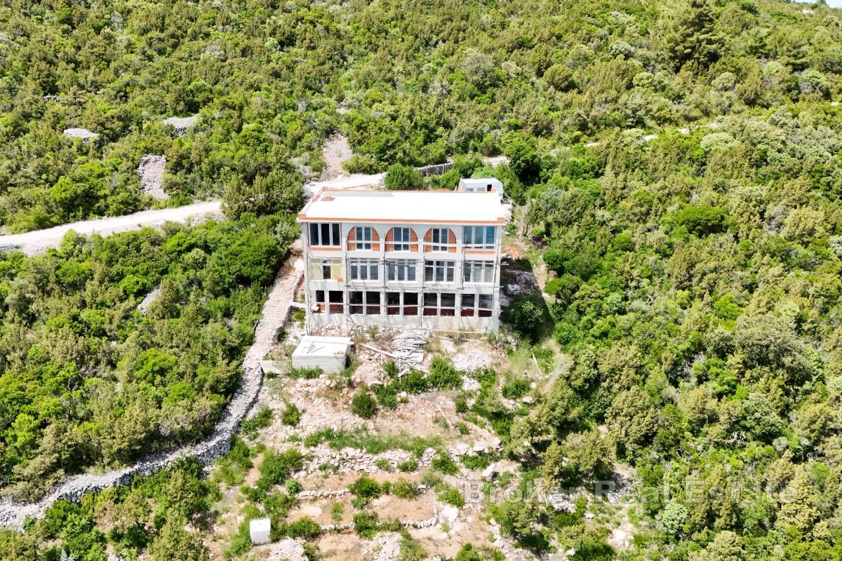 Fastighet vid havet med stor potential