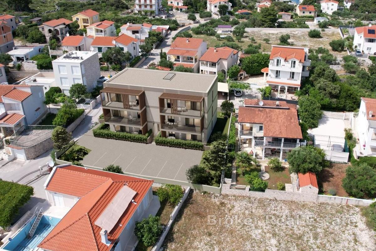 Moderno appartamento con terrazza e vista mare aperta