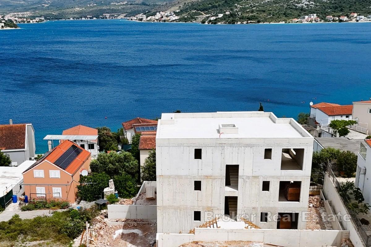 Moderne Strandwohnung mit Panoramablick aufs Meer