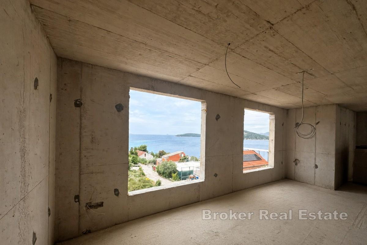 Moderne Strandwohnung mit Panoramablick aufs Meer
