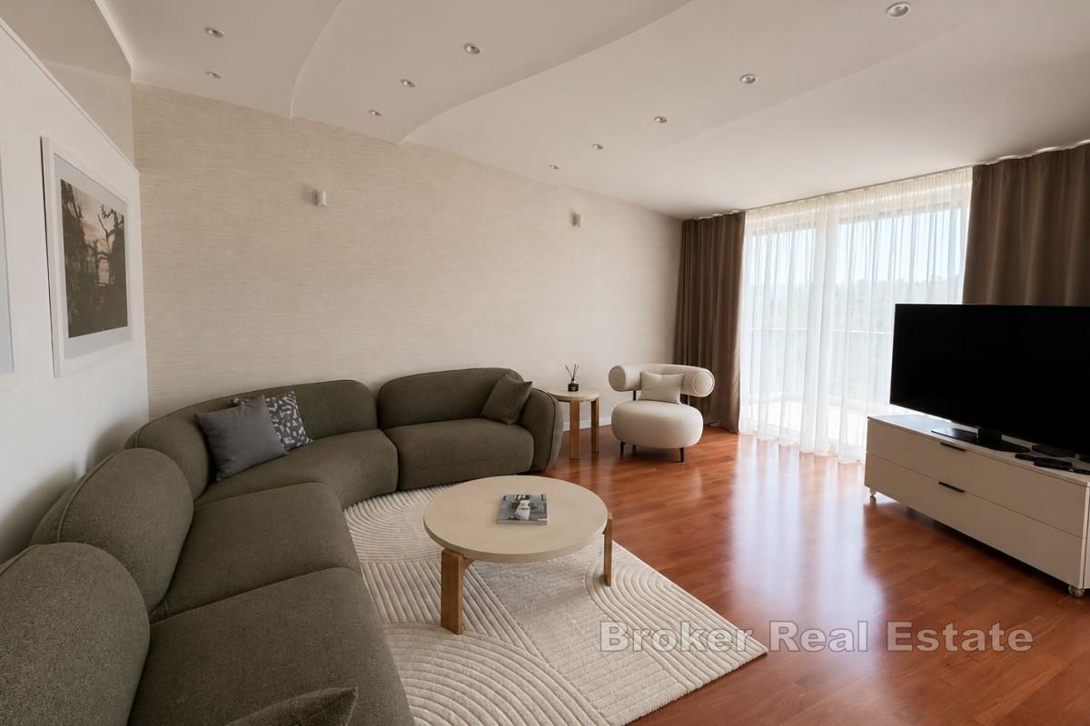 Luxuriöse 3-Zimmer-Wohnung mit Garage