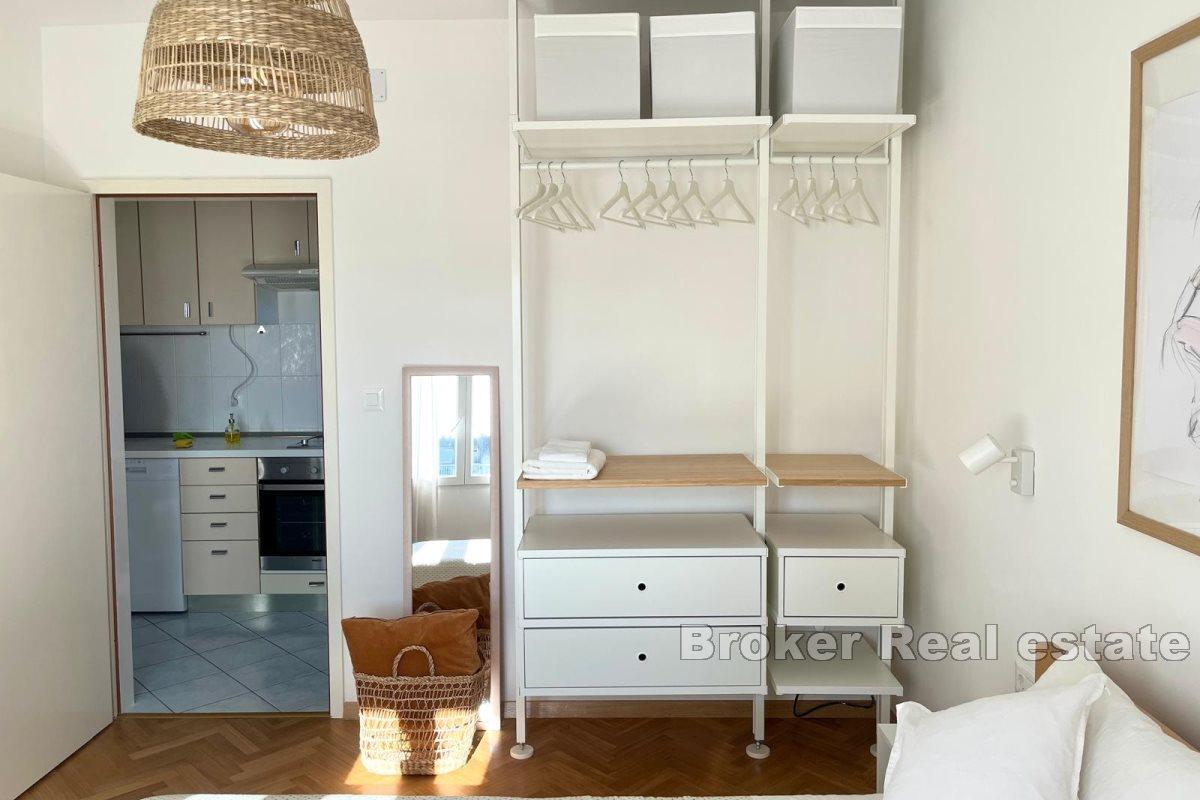 Appartement d'une chambre avec balcon dans un quartier calme