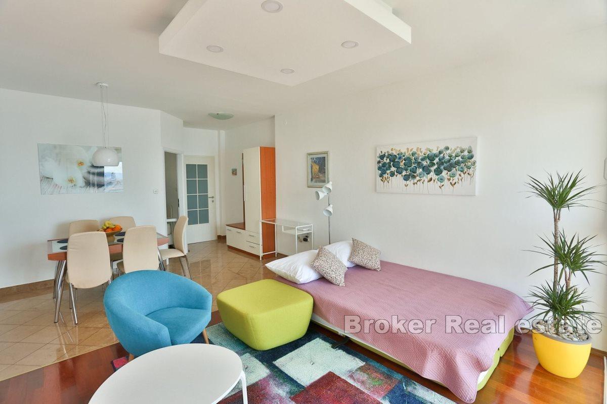 Comfortable two-bedroom apartment in a desirable location