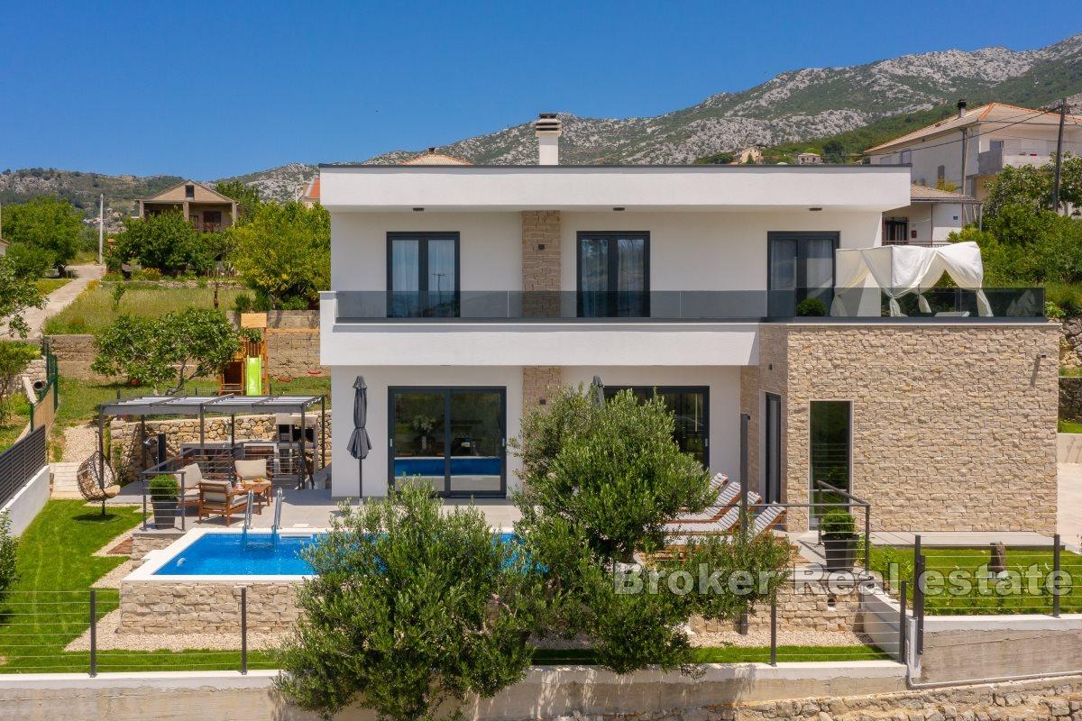 Einzigartige Villa mit großem Garten und Pool