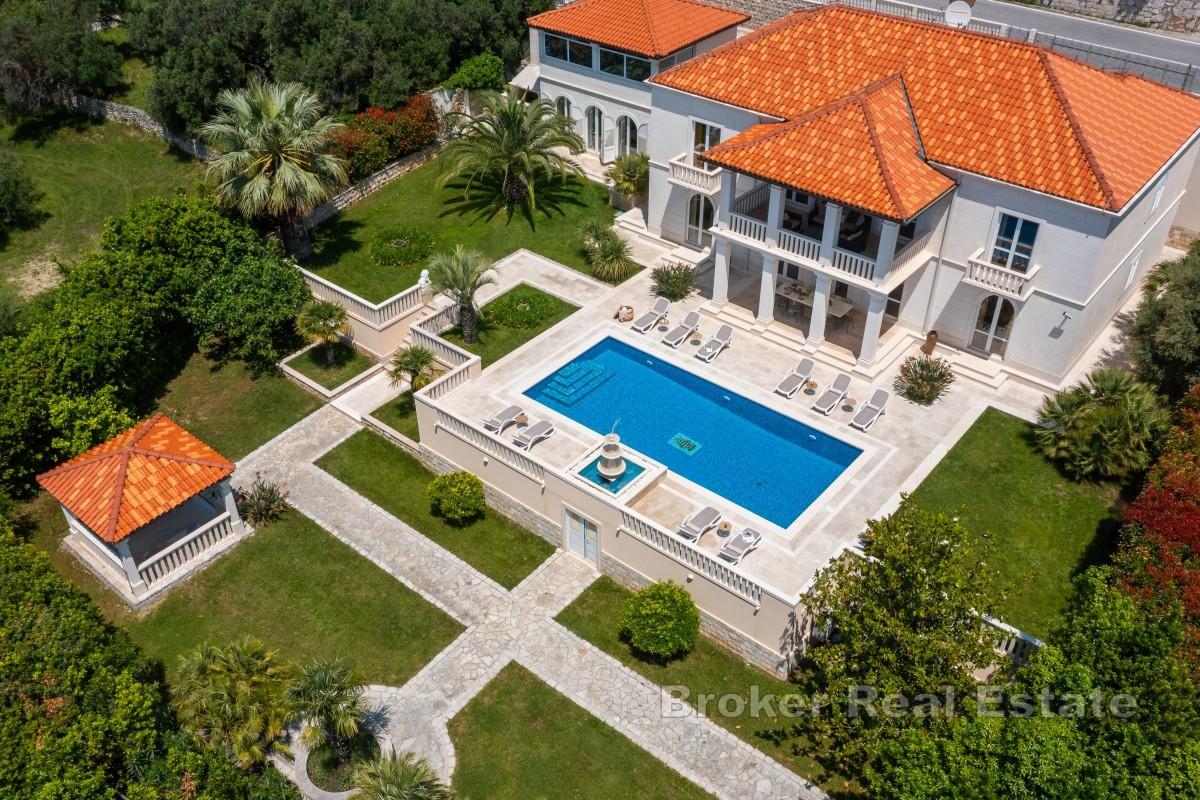 Exklusive Designervilla mit Meerblick