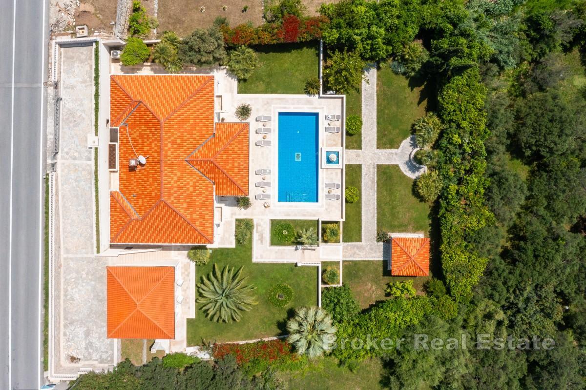 Exklusive Designervilla mit Meerblick