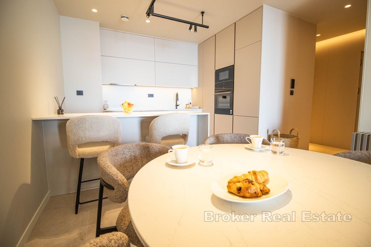 Modernes Apartment mit Meerblick