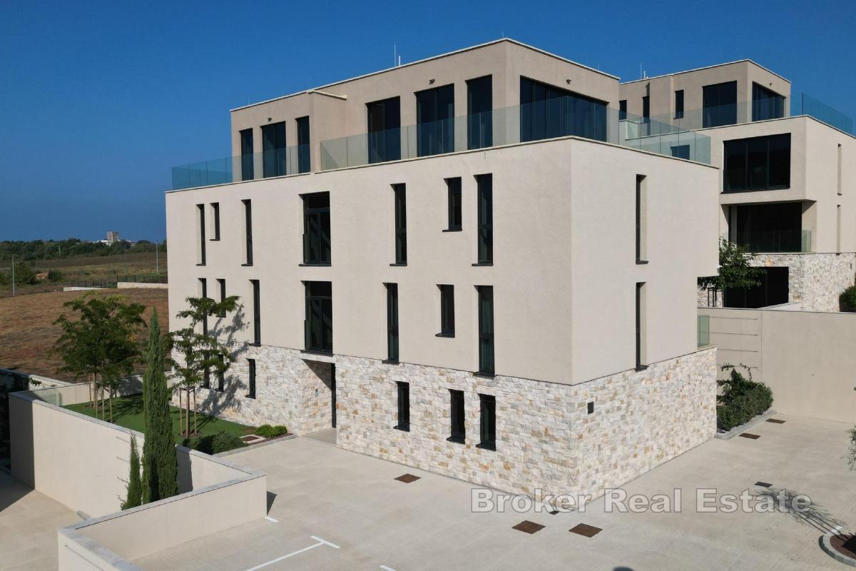 Einzigartiges Apartment mit zwei Schlafzimmern in einem neuen Gebäude innerhalb eines Resorts
