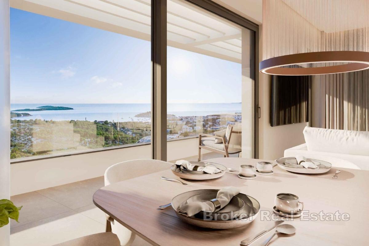 Attico moderno con vista mare all'interno di un nuovo edificio
