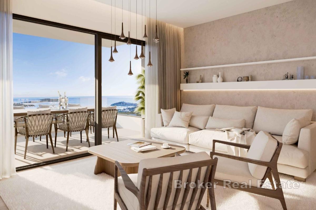 Attico moderno con vista mare all'interno di un nuovo edificio