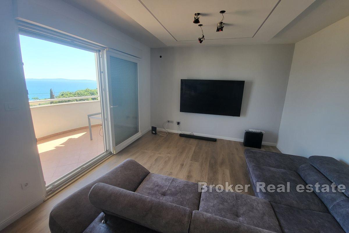 Luxurious apartment with a sea view
