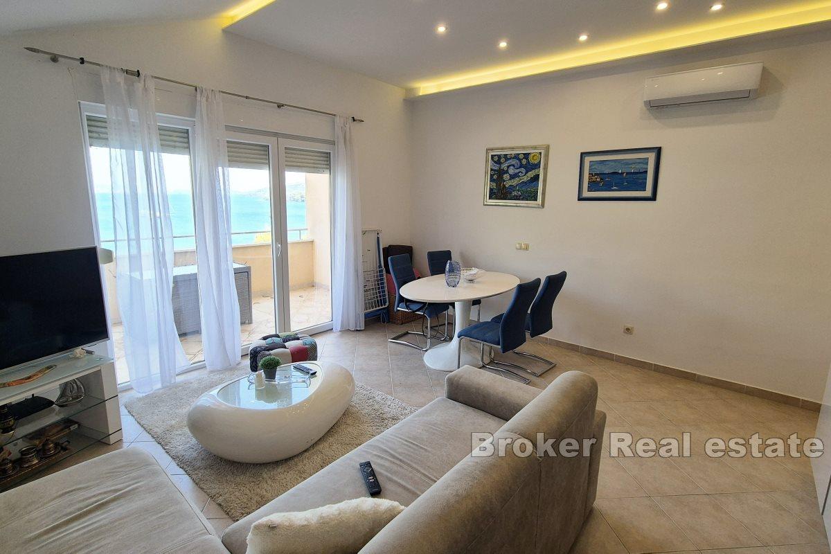 Moderno appartamento al mare