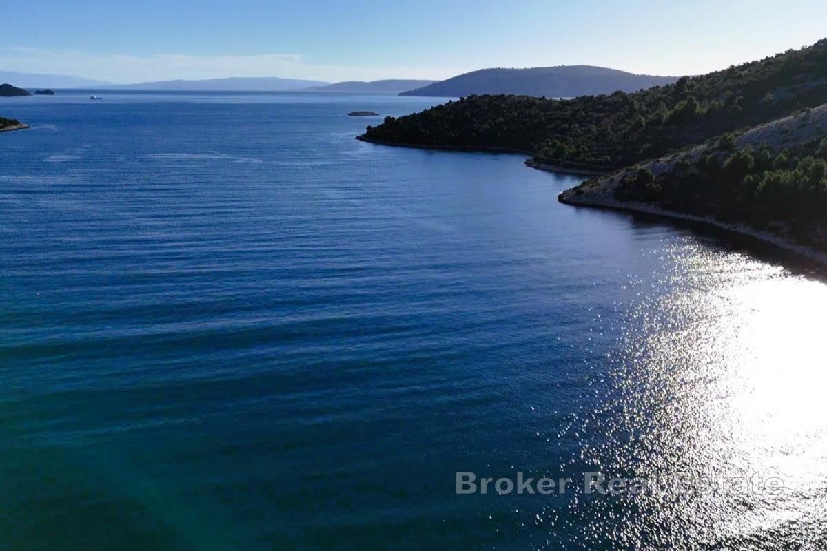 Terrain constructible avec permis de construire en bord de mer
