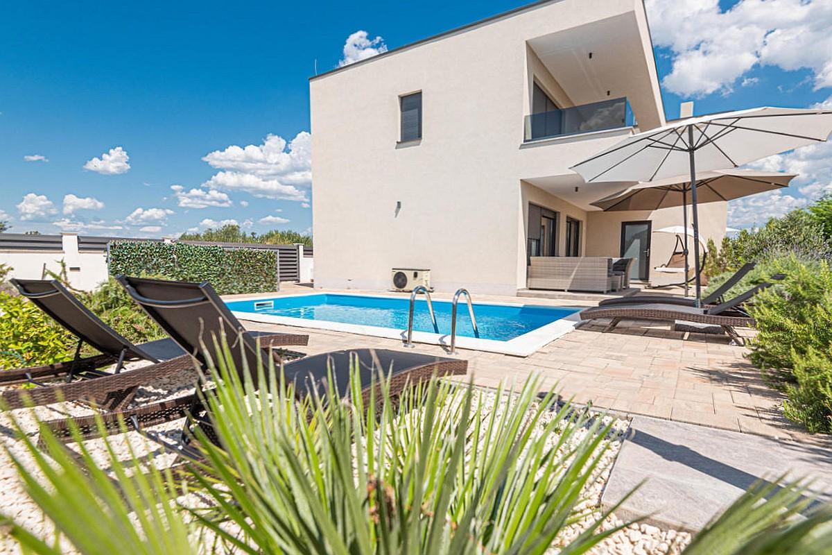 Villa in ruhiger Nachbarschaft