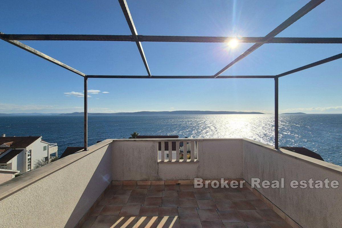 Casa con vista e piscina