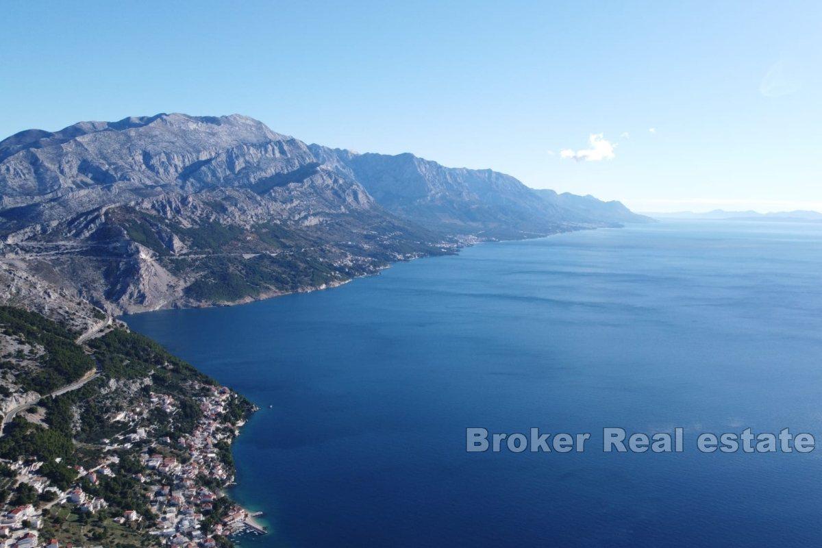 Villa bifamiliare con vista mare