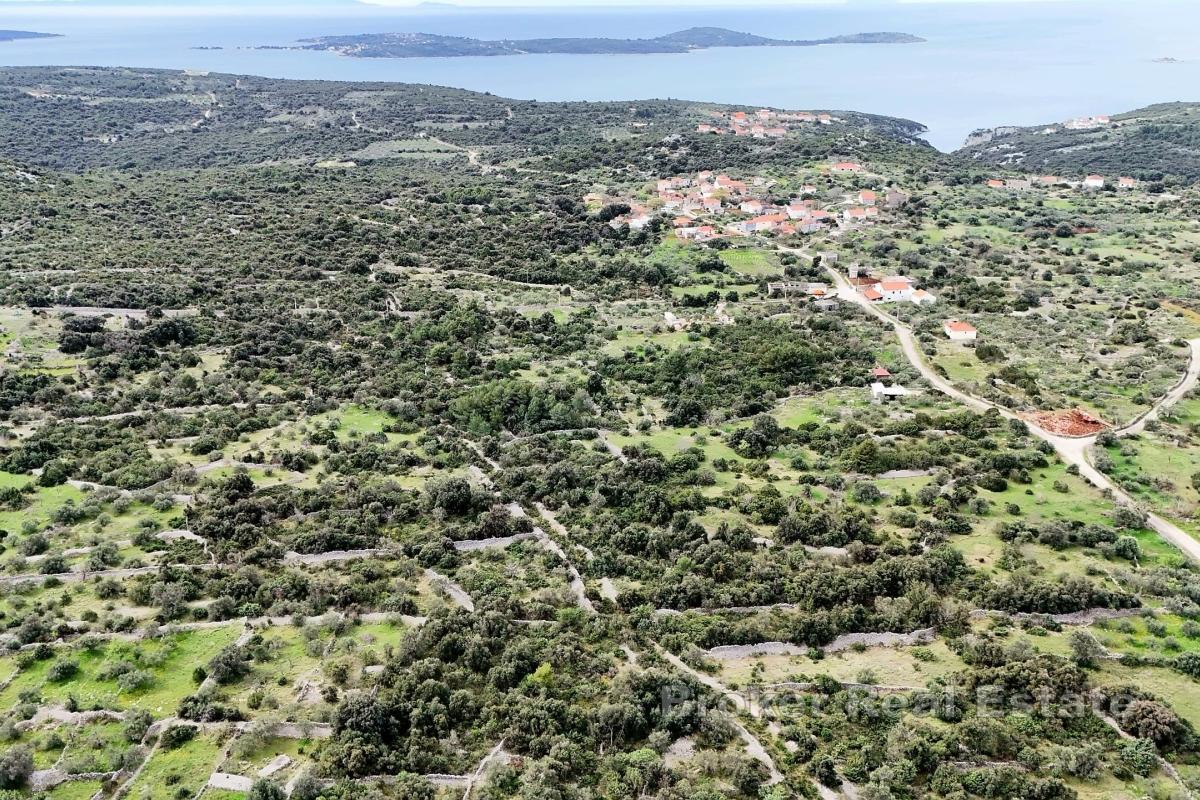 Terrain constructible avec infrastructures dans un environnement paisible