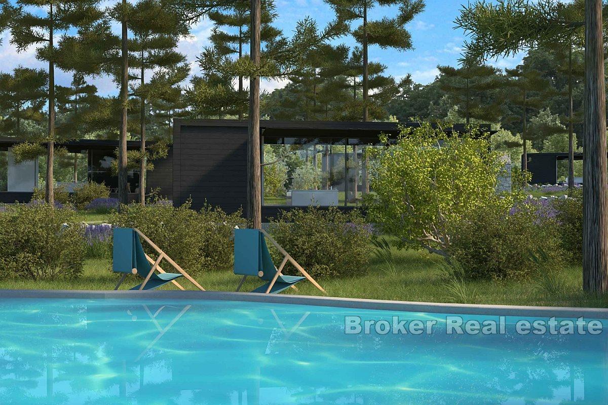 Exclusive land with a project near the sea