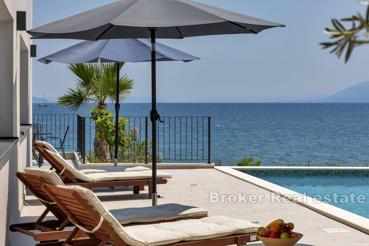 Appartement unique au premier rang de la mer