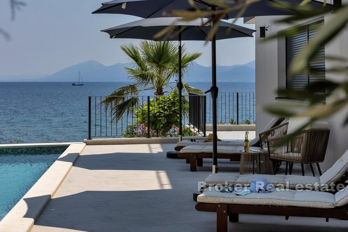 Appartement unique au premier rang de la mer