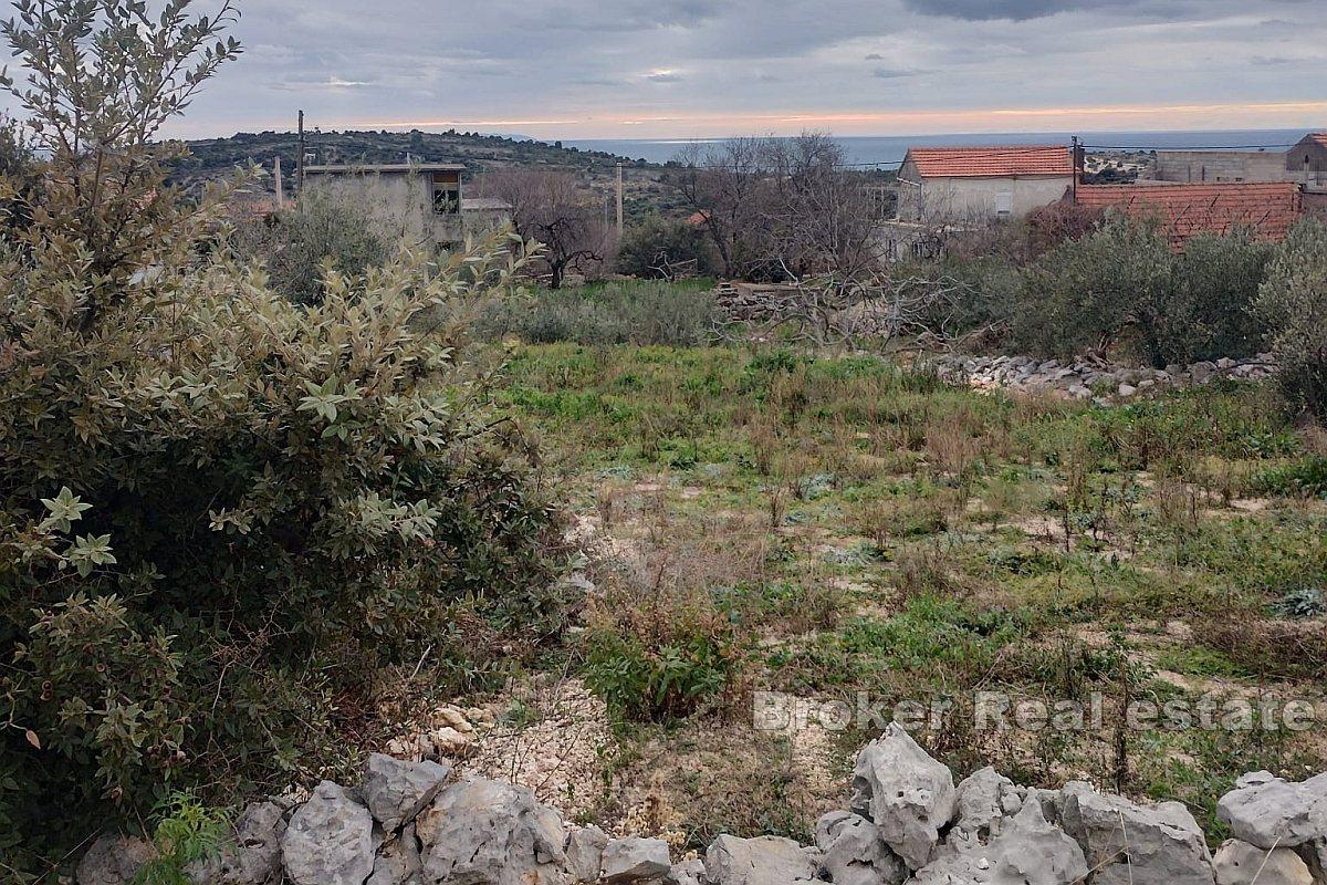 Terreno con una splendida vista e vicino al mare