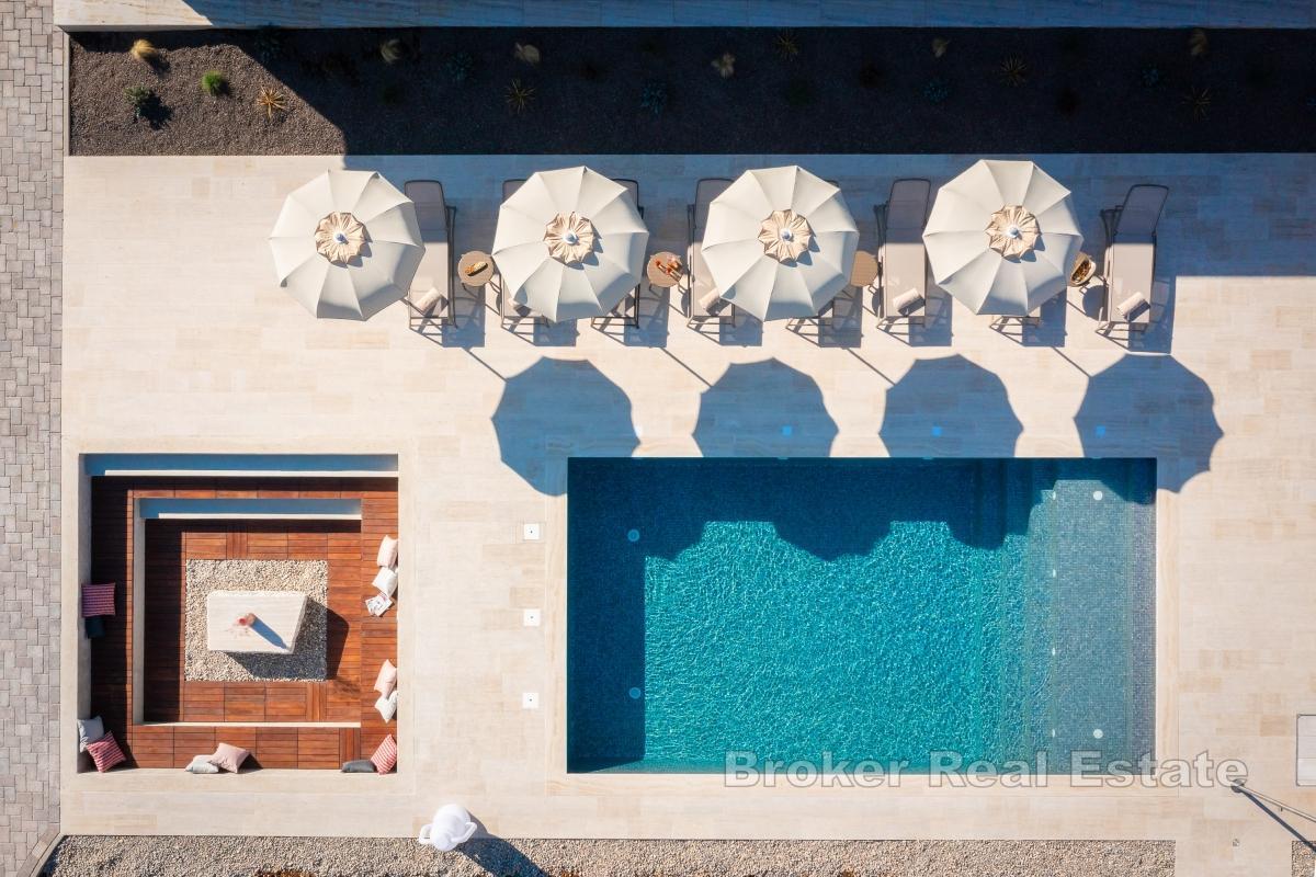 Einzigartige Villa mit Pool und Tennisplatz in der Nähe von Split