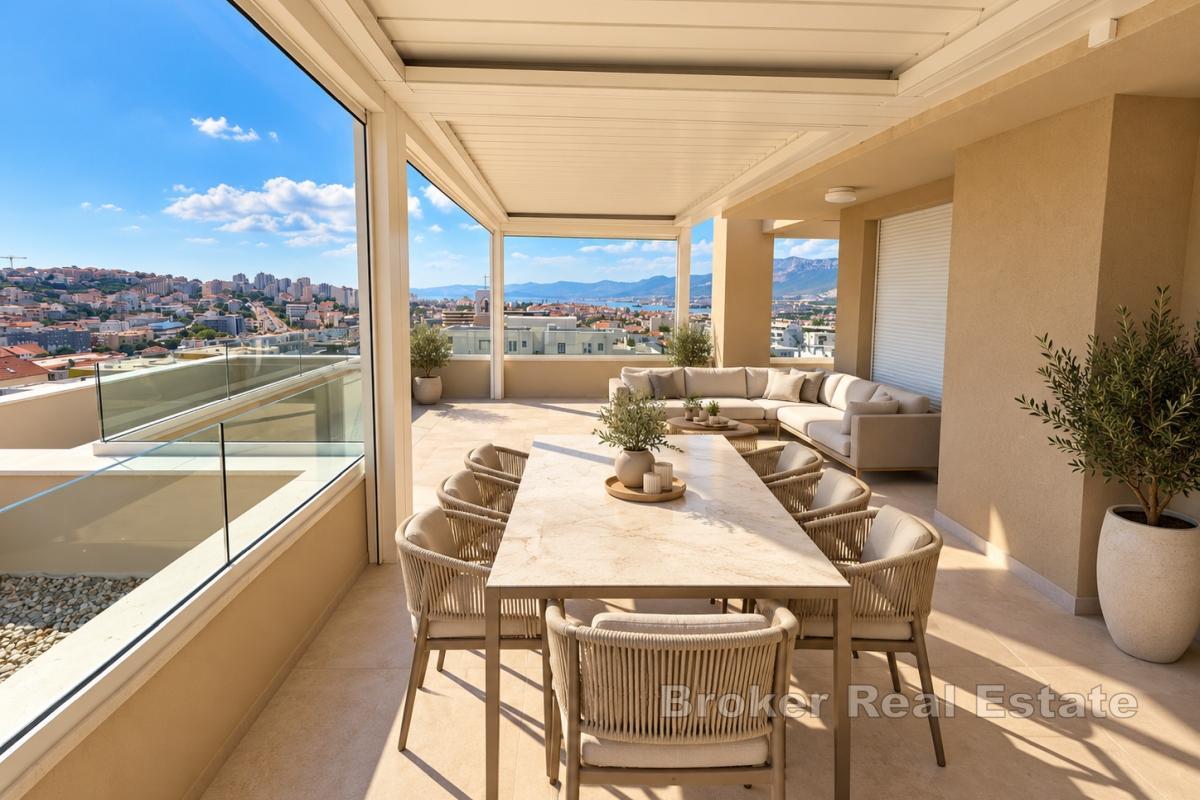 Attico moderno con due camere da letto, 68 m² + terrazza di 150 m²