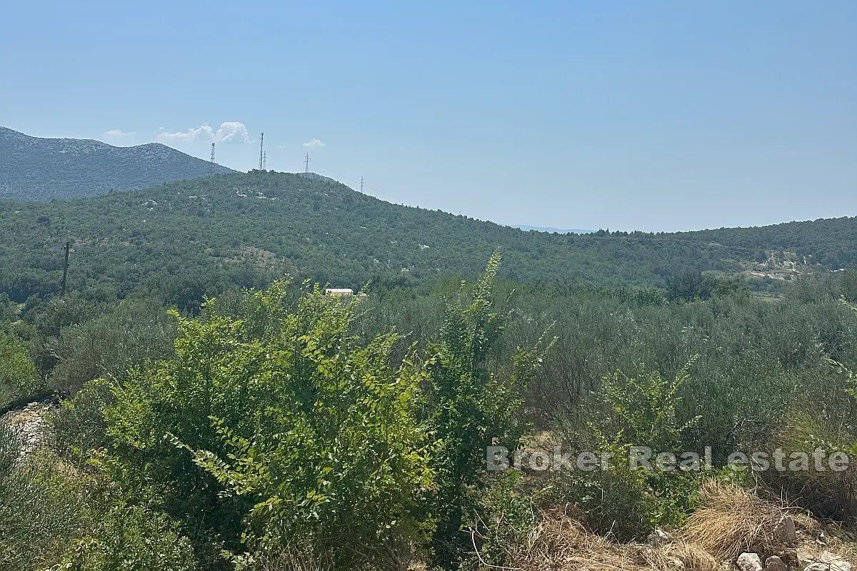 Terrain constructible bien situé