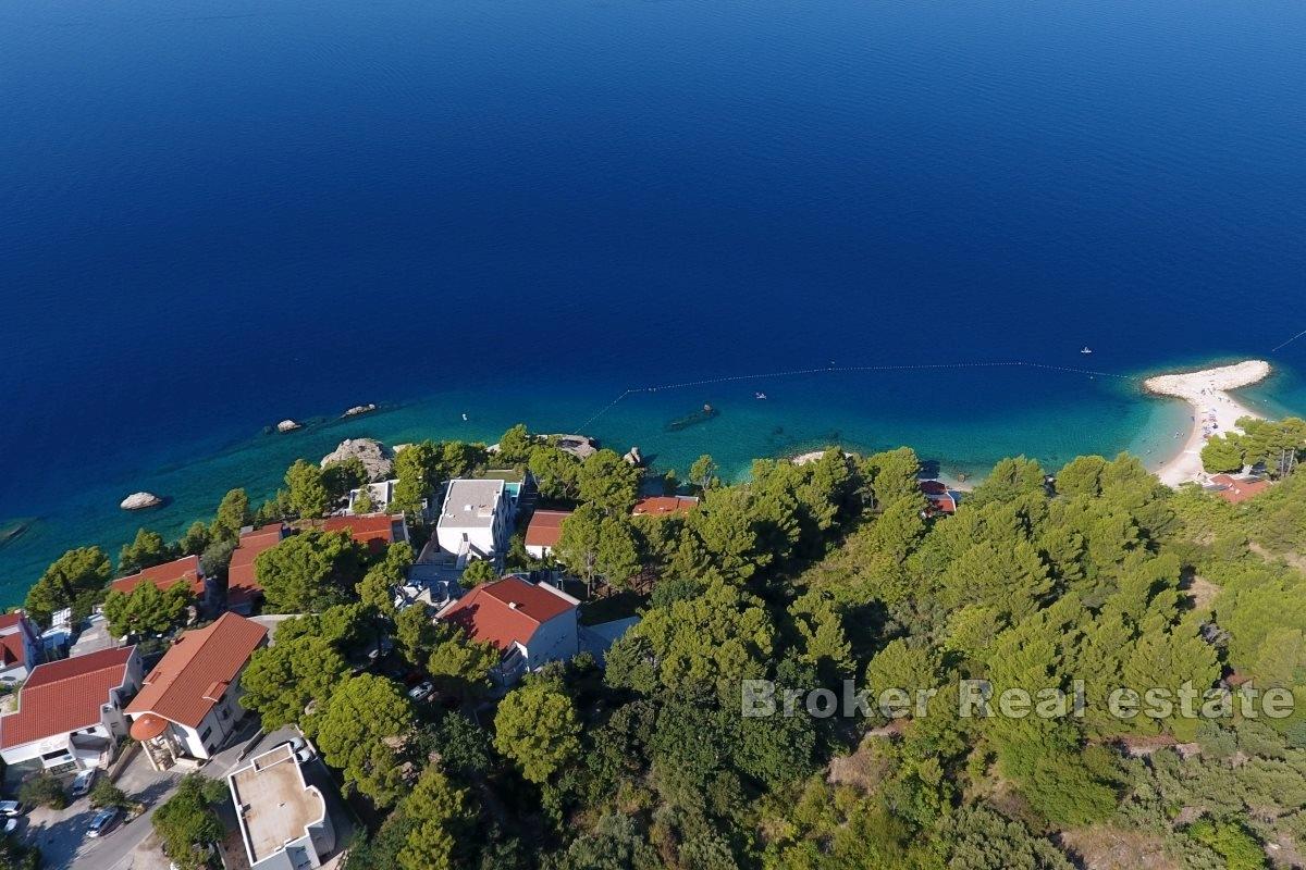 Building plot in a prestigious location