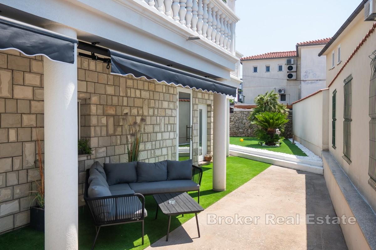 Apartmanska kuća u srcu Vodica