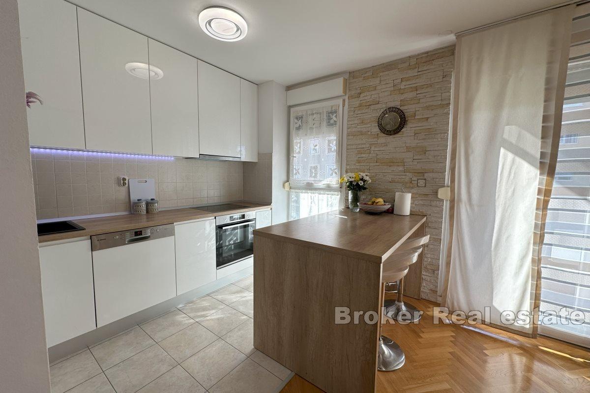 Spacious two-bedroom apartment in a desirable location